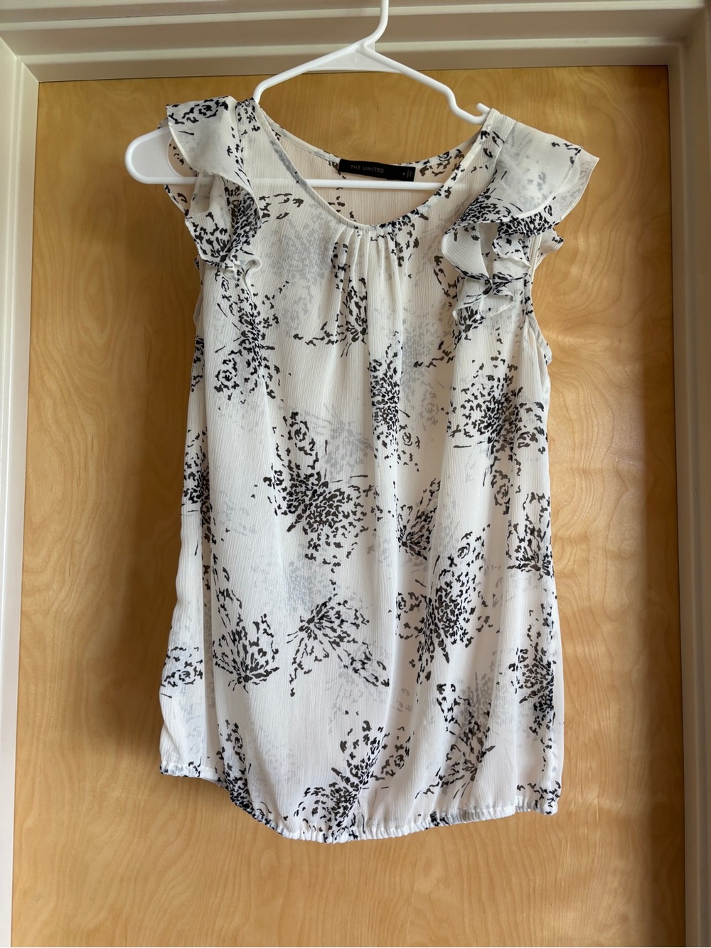 The Limited Blouse S Ivory Black Floral Ruffle Sleeve Chiffon Top